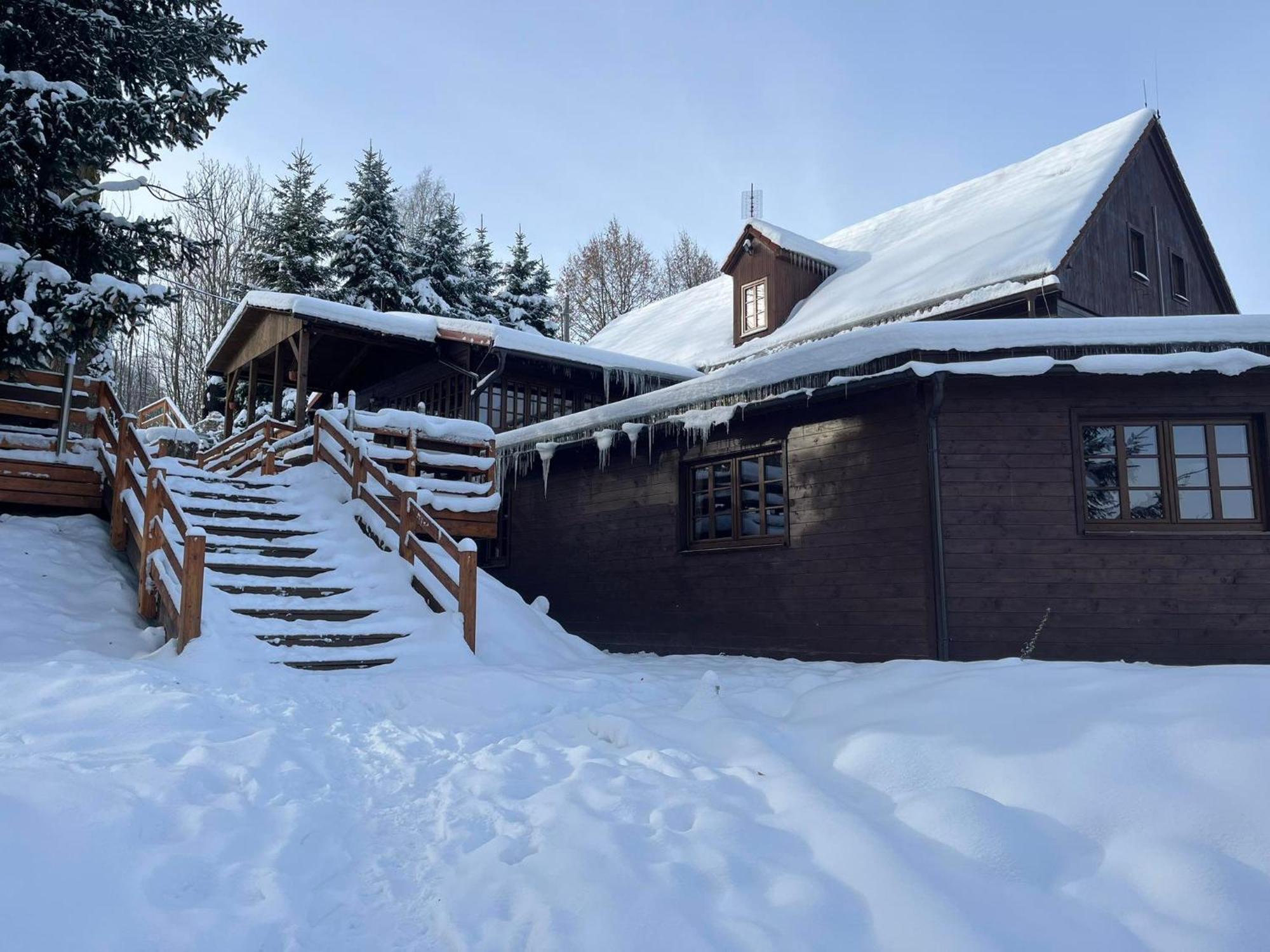 Penzion Harry Na Sjezdovce Krkonose Vysoké nad Jizerou エクステリア 写真
