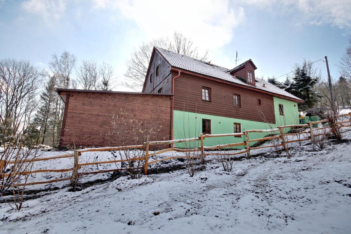 Penzion Harry Na Sjezdovce Krkonose Vysoké nad Jizerou エクステリア 写真